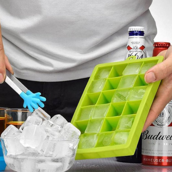 https://cdn.shopify.com/s/files/1/0925/0203/2693/files/Easy-Release_Ice_Cube_Mold_for_Drinks_Juices_Cocktails.png?v=1763020678