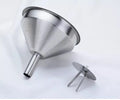 https://cdn.shopify.com/s/files/1/0925/0203/2693/files/HL3320-15cm-Stainless-Steel-Oil-Funnel-With-Filter_All_6223_1-2.jpg?v=1736054687