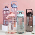 https://cdn.shopify.com/s/files/1/0925/0203/2693/files/HL3342-2000ml-Transparent-Motivational-Water-Bottle-with-Time-Marker_All_6464_1.jpg?v=1736055746