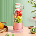 https://cdn.shopify.com/s/files/1/0925/0203/2693/files/MK105-420ml-Portable-Mini-Electric-Juicer_All_5505_1-5.jpg?v=1736058073