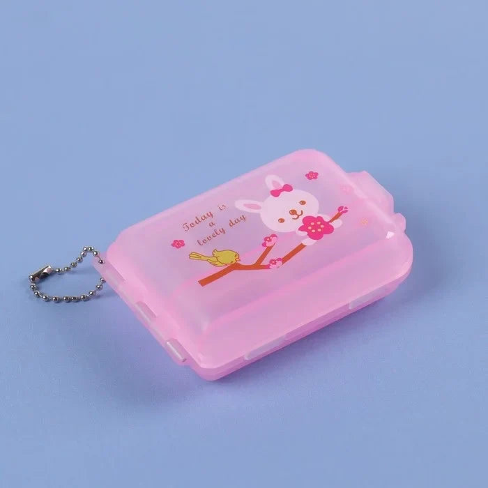 https://cdn.shopify.com/s/files/1/0925/0203/2693/files/WD-787-510-Cell-Transparent-Pill-Box-Random-Print_All_4504_1-2.webp?v=1744246787