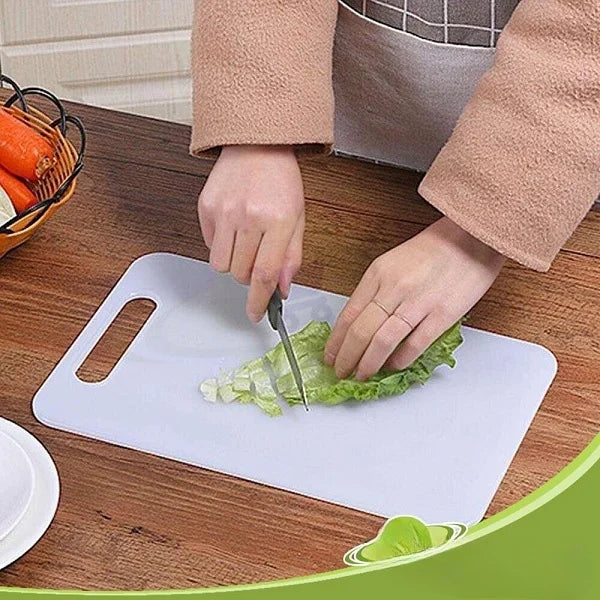 https://cdn.shopify.com/s/files/1/0925/0203/2693/files/WD-969-8-White-Plastic-Cutting-Board-26170.6-Cm_All_4542_1.jpg?v=1744246328