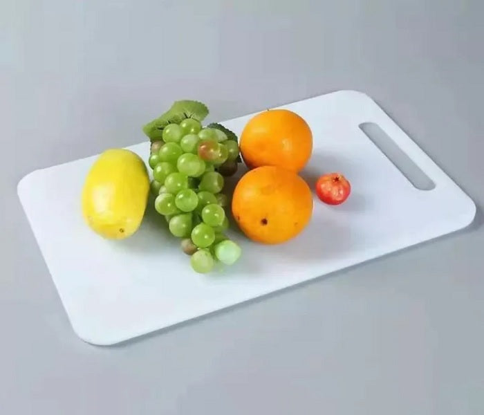 https://cdn.shopify.com/s/files/1/0925/0203/2693/files/WD-969-8-White-Plastic-Cutting-Board-26170.6-Cm_All_4542_1.jpg?v=1744246328