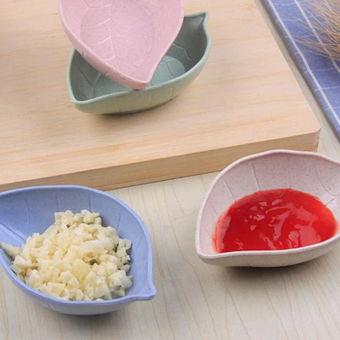 https://cdn.shopify.com/s/files/1/0925/0203/2693/files/WD0483-Leaf-Shape-Chutney-Plate-Pack-Of-4_All_1284_1.webp?v=1736074076