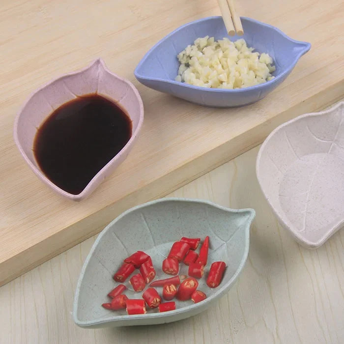 https://cdn.shopify.com/s/files/1/0925/0203/2693/files/WD0483-Leaf-Shape-Chutney-Plate-Pack-Of-4_All_1284_1.webp?v=1736074076