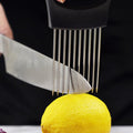 https://cdn.shopify.com/s/files/1/0925/0203/2693/files/WD0491-Onion-Cutting-Holder_All_3132_1-1.jpg?v=1737339166