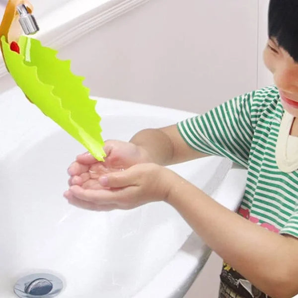 https://cdn.shopify.com/s/files/1/0925/0203/2693/files/WJI246-Leaf-Shape-Sink-Faucet-Extender_All_5506_1-3.webp?v=1736074085