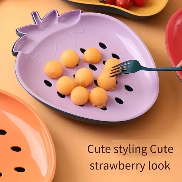 https://cdn.shopify.com/s/files/1/0925/0203/2693/files/WJI593-Strawberry-Shape-Snack-Fruit-Plate_All_5713_1-1.webp?v=1744246571