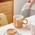 https://cdn.shopify.com/s/files/1/0925/0203/2693/files/WJI997-Biscuit-Pattern-Ceramic-Coffee-Mug_All_6655_1-2.jpg?v=1736061545