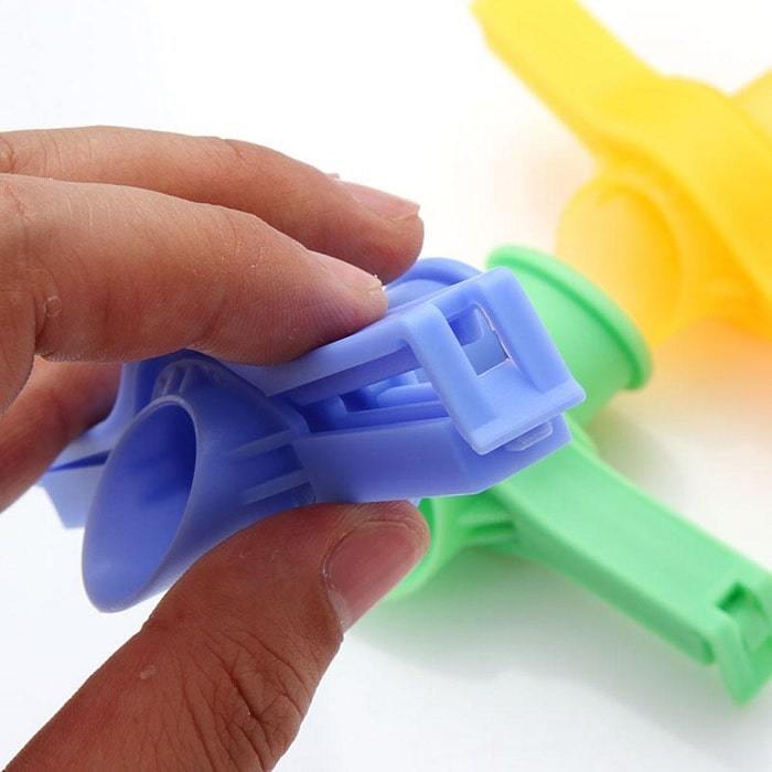 https://cdn.shopify.com/s/files/1/0925/0203/2693/files/WR0385-Food-Bag-Sealing-Clip-Pack-of-2-Pcs_All_2648_1-7.jpg?v=1767414525
