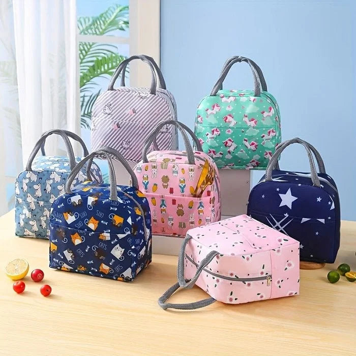https://cdn.shopify.com/s/files/1/0925/0203/2693/files/XF-884-Cartoon-Print-Lunch-Storage-Bag-Random-Print_All_4507_1.webp?v=1744246934